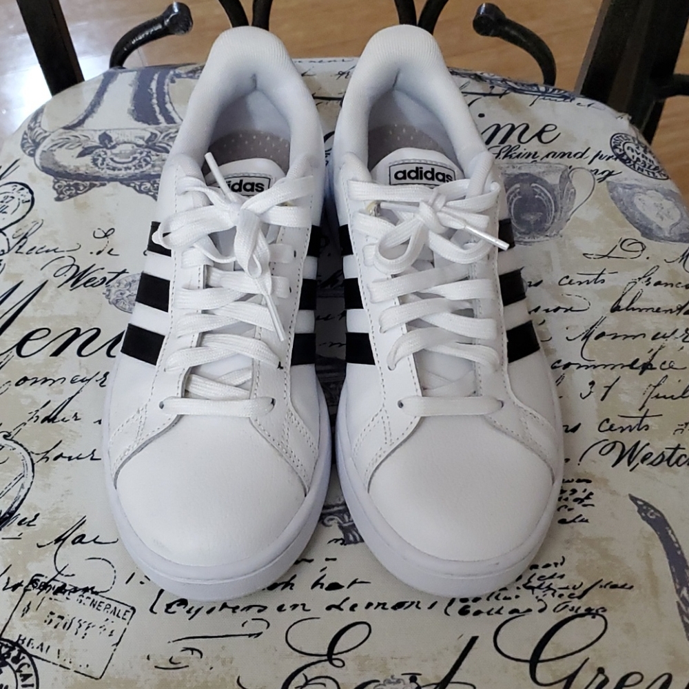 Adidas  Grand Court  tennis